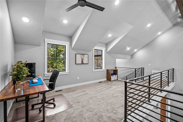18291 Peterson Road, Gentry, AR 72734