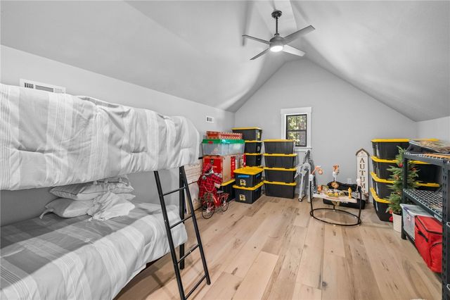 18291 Peterson Road, Gentry, AR 72734