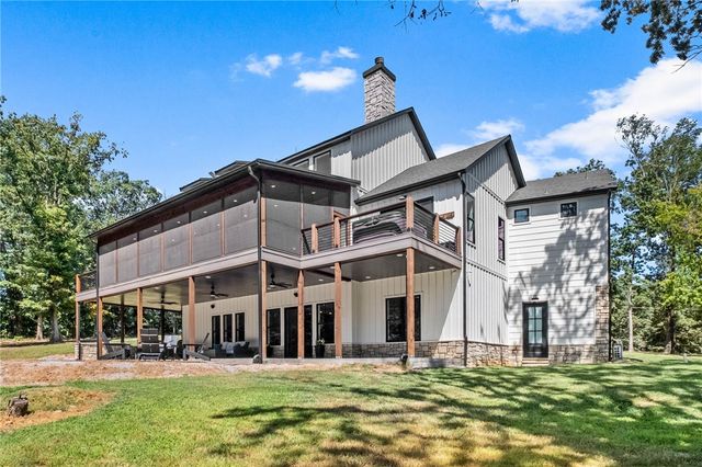 18291 Peterson Road, Gentry, AR 72734
