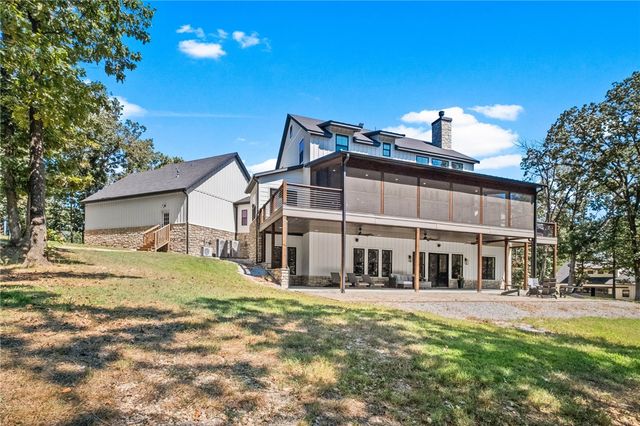 18291 Peterson Road, Gentry, AR 72734
