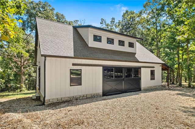 18291 Peterson Road, Gentry, AR 72734