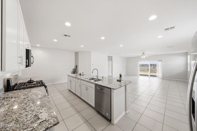 15540 W SMOKETREE Drive, Surprise, AZ 85387