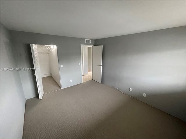 101 Brittany C C, Delray Beach, FL 33446