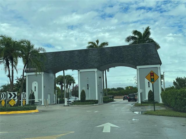 101 Brittany C C, Delray Beach, FL 33446