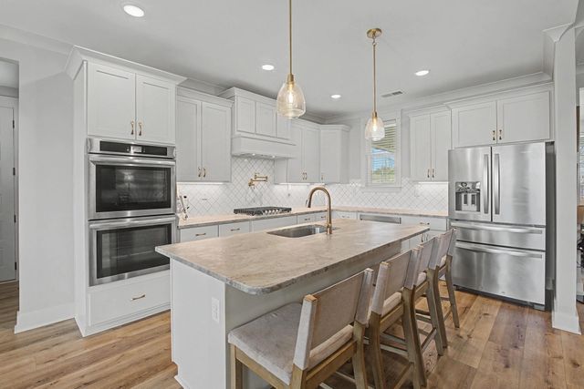 2711 TURKEY CREEK DR, Olive Branch, MS 38654