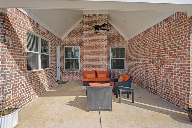 2711 TURKEY CREEK DR, Olive Branch, MS 38654