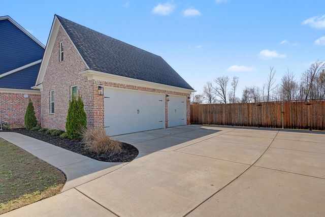 2711 TURKEY CREEK DR, Olive Branch, MS 38654