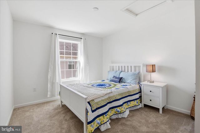 2429 SPRING WATER CIR, Lancaster, PA 17601