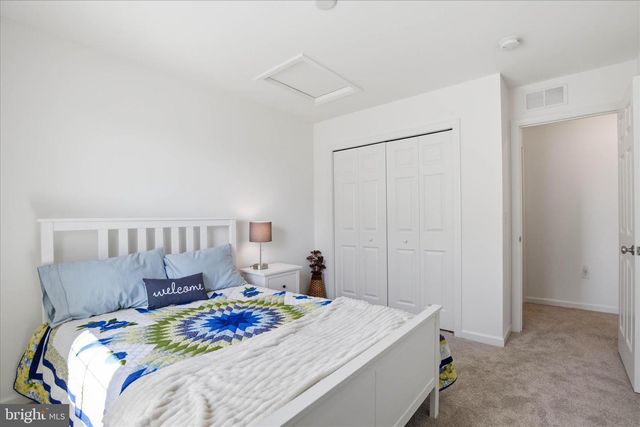 2429 SPRING WATER CIR, Lancaster, PA 17601
