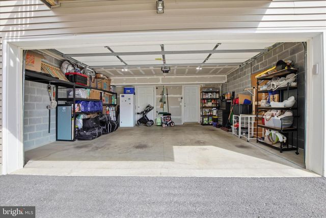2429 SPRING WATER CIR, Lancaster, PA 17601