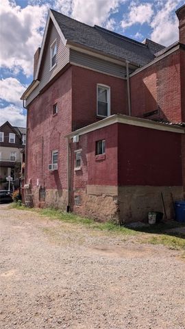 211 Coltart Ave, Oakland, PA 15213