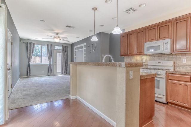 188 Thomsen Rd, Lathrop, CA 95330