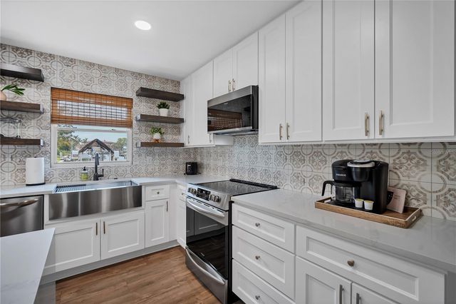 2307 10TH STREET W, Palmetto, FL 34221
