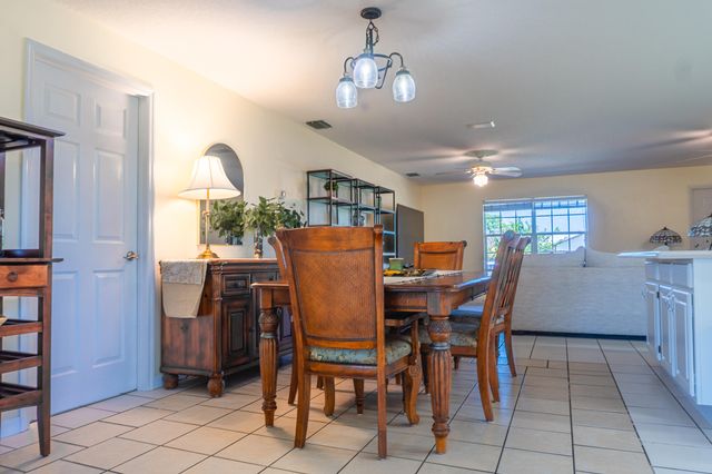 5264 SE 42nd Street, Okeechobee, FL 34974