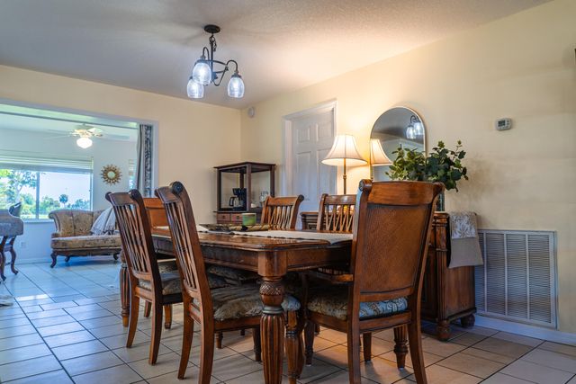 5264 SE 42nd Street, Okeechobee, FL 34974