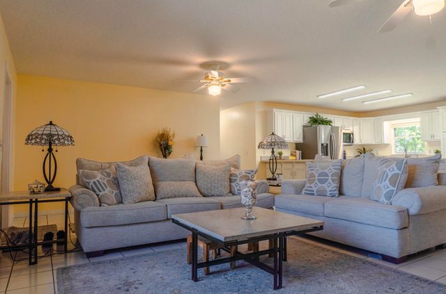 5264 SE 42nd Street, Okeechobee, FL 34974