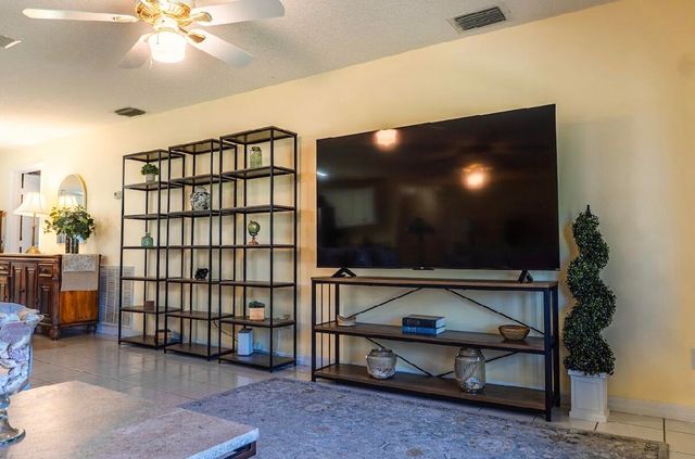 5264 SE 42nd Street, Okeechobee, FL 34974