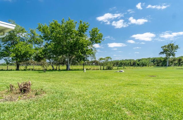 5264 SE 42nd Street, Okeechobee, FL 34974