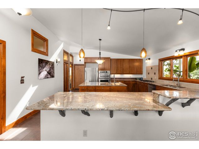 108 Lonestar Rd, Lyons, CO 80540