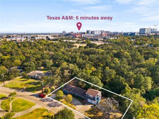 309 East Brookside Drive E, Bryan, TX 77801
