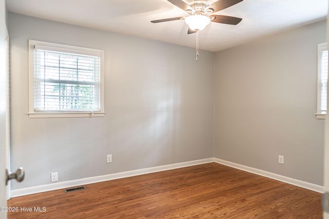 160 W Delaware Avenue, Southern Pines, NC 28387