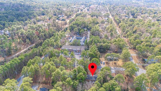 160 W Delaware Avenue, Southern Pines, NC 28387