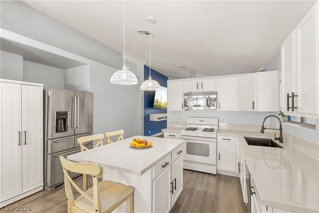10133 Barrel Ridge Street, Las Vegas, NV 89183