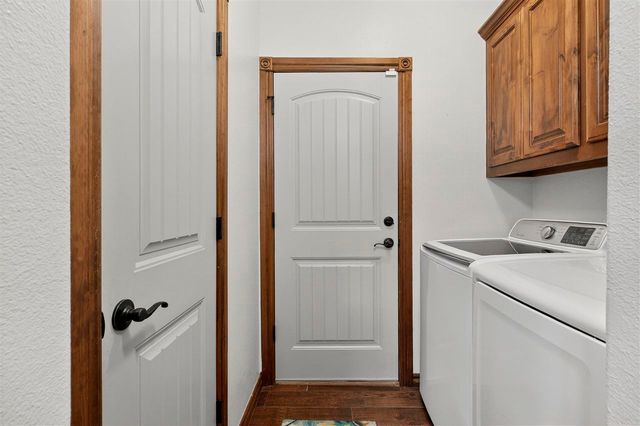 413 E Lake Dr, Medicine Park, OK 73557