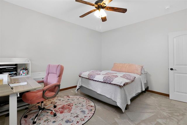 413 E Lake Dr, Medicine Park, OK 73557