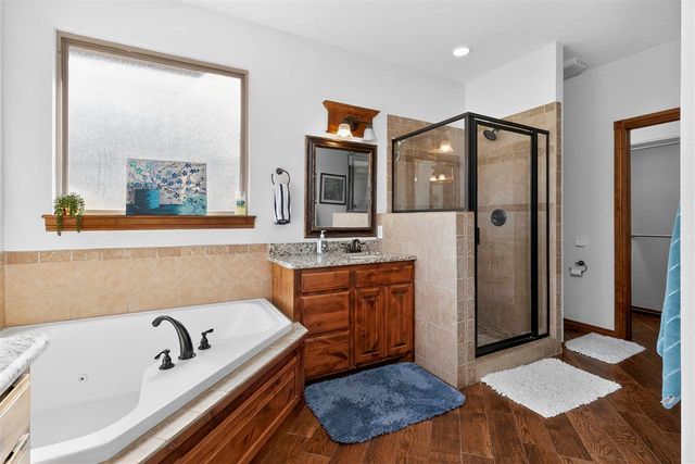 413 E Lake Dr, Medicine Park, OK 73557