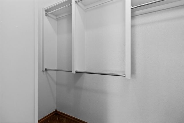 413 E Lake Dr, Medicine Park, OK 73557