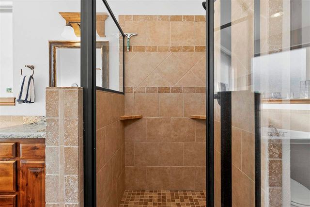 413 E Lake Dr, Medicine Park, OK 73557