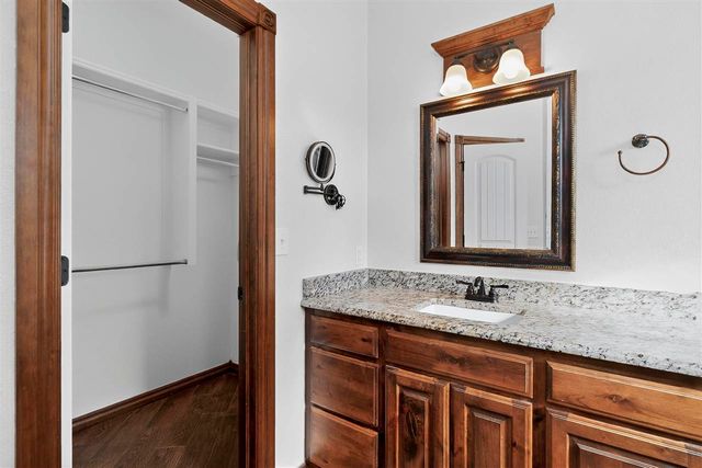 413 E Lake Dr, Medicine Park, OK 73557