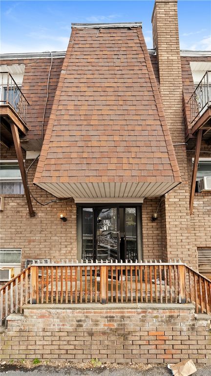 27 Gillen Avenue 207B, North Providence, RI 02904