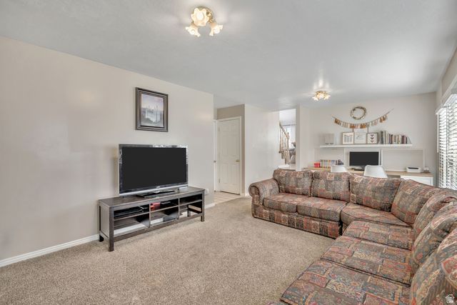 462 S PITFORD DR, Centerville, UT 84014