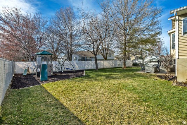 462 S PITFORD DR, Centerville, UT 84014