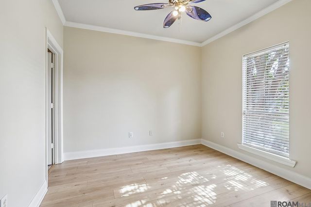 5738 Parkknoll Place Dr, Baton Rouge, LA 70816