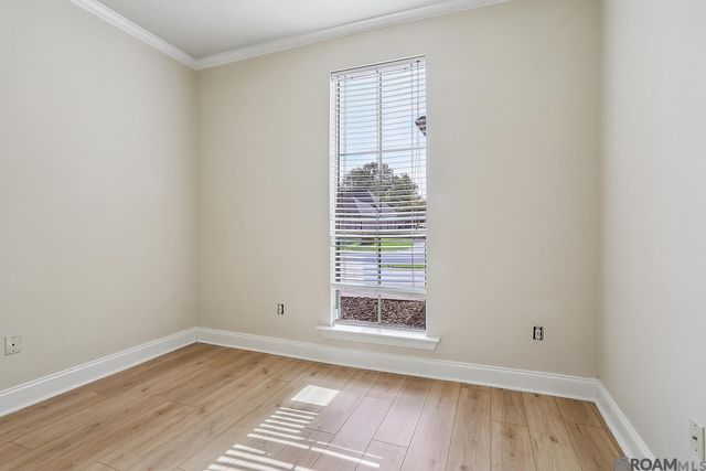 5738 Parkknoll Place Dr, Baton Rouge, LA 70816