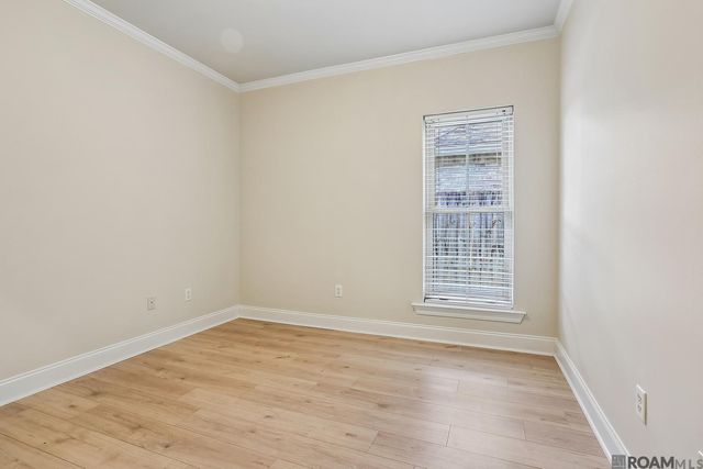 5738 Parkknoll Place Dr, Baton Rouge, LA 70816