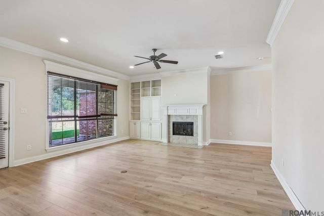 5738 Parkknoll Place Dr, Baton Rouge, LA 70816