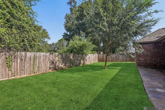 5738 Parkknoll Place Dr, Baton Rouge, LA 70816