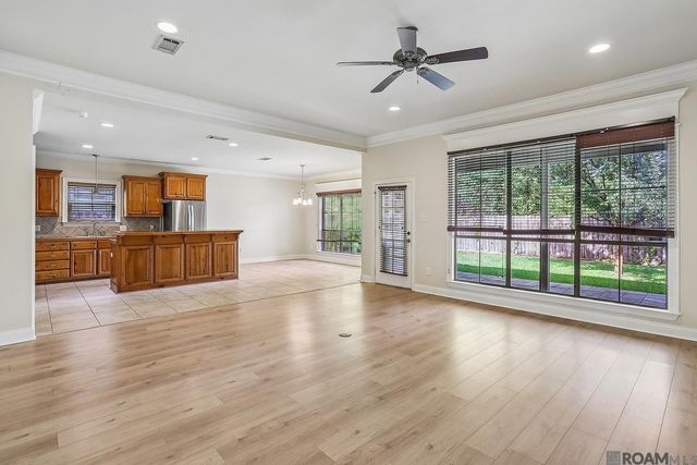 5738 Parkknoll Place Dr, Baton Rouge, LA 70816