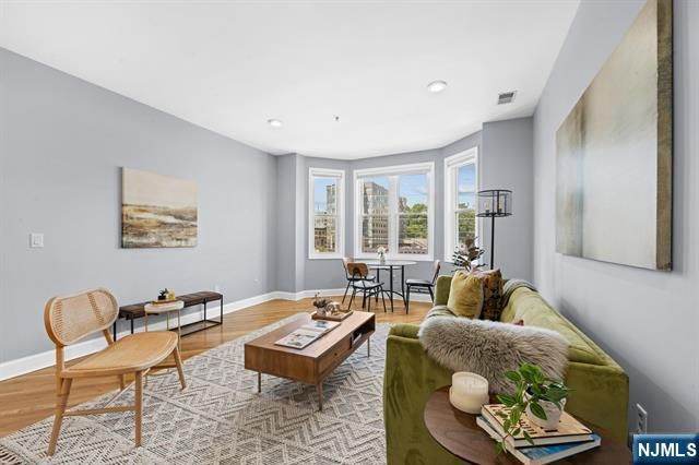 915 Madison Street 5E, Hoboken, NJ 07030