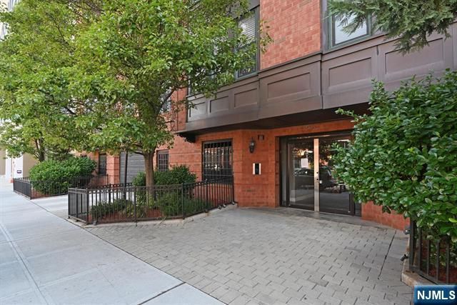 915 Madison Street 5E, Hoboken, NJ 07030
