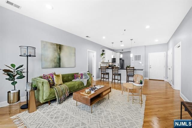 915 Madison Street 5E, Hoboken, NJ 07030