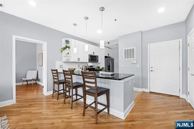 915 Madison Street 5E, Hoboken, NJ 07030
