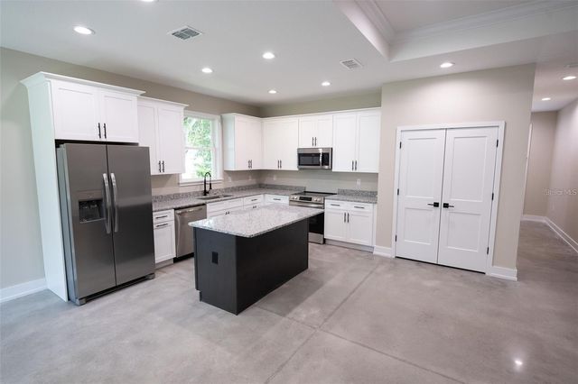 990 THOMAS ROAD, Eagle Lake, FL 33839