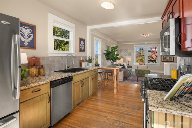 5111 S Hudson Street, Seattle, WA 98118