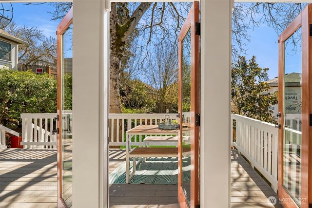 5111 S Hudson Street, Seattle, WA 98118