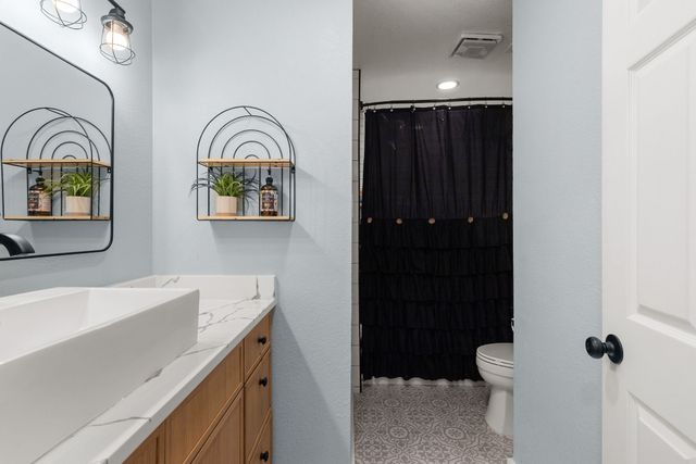 10401 Holly Creek Road, Terrell, TX 75160